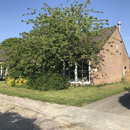 T Schooltje Hotel Schoondijke Eksteriør billede