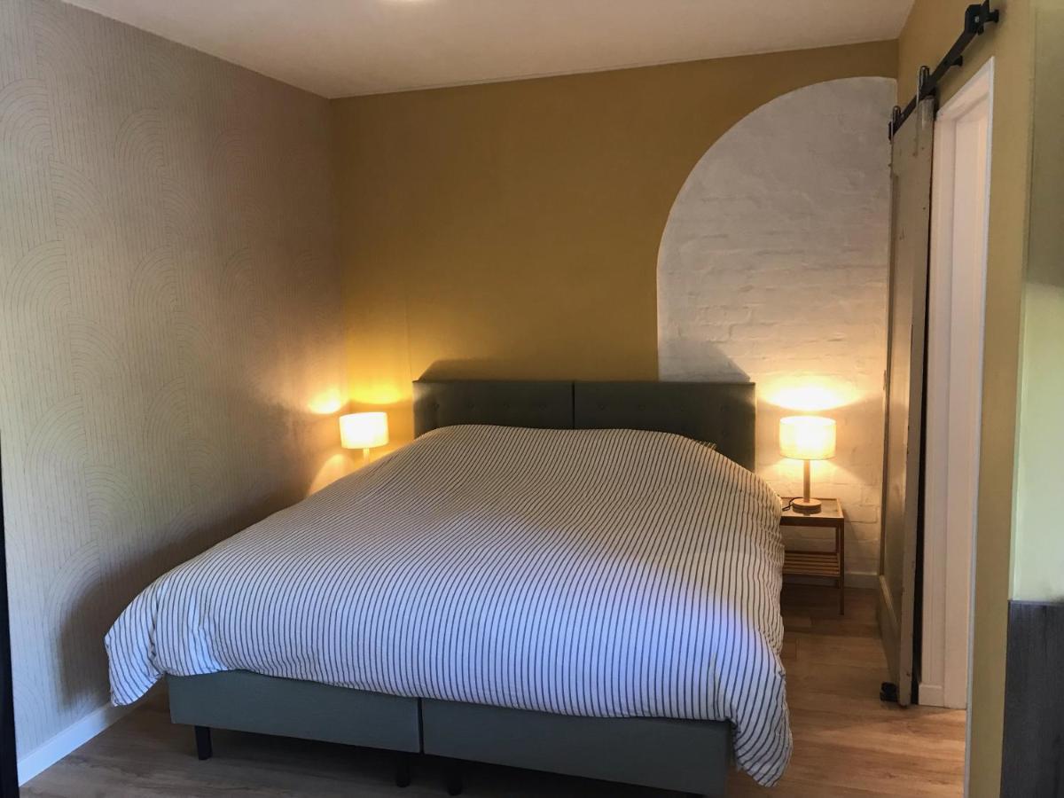 T Schooltje Hotel Schoondijke Eksteriør billede
