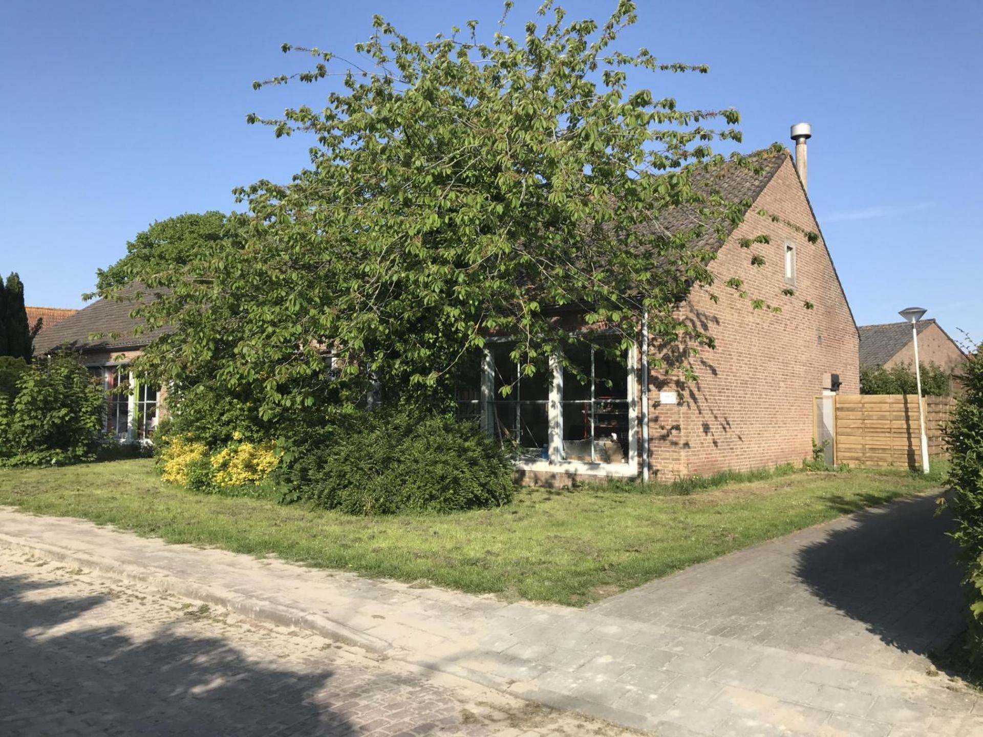 T Schooltje Hotel Schoondijke Eksteriør billede